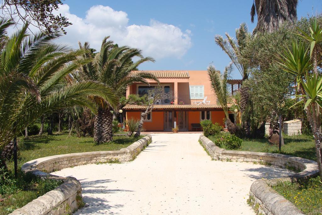 La Villa Rosa Al Mare Pozzallo Cameră foto